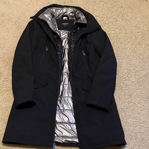 Kenneth Cole winter coat.Looks like a trench on outside with inner thermal layer